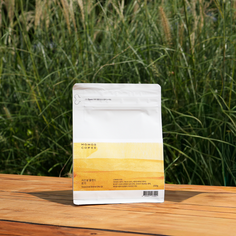 Autumn ON-GI Seasonal Blend — roasted by Momos Coffee, Busan. Golden Raisin, Persimmon, Maple Syrup, Rooibos Tea, Deep.